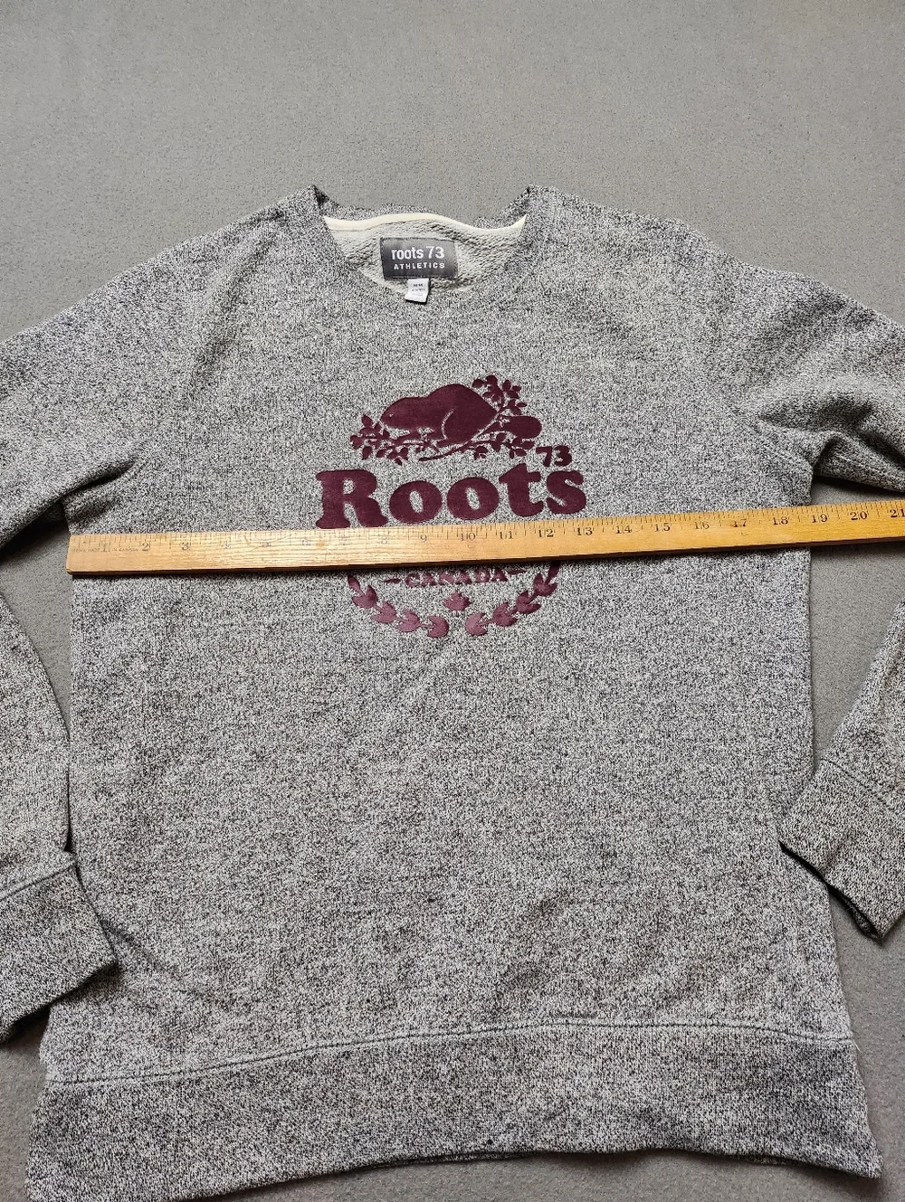 Roots Gray Crewneck Sweatshirt with Purple Velvet Logo Sz Med - Picture 8 of 9
